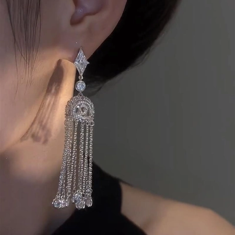 Rhombus Geometrische Kwastjes Oorbellen Met Zilveren Oorsteker Legering Strass Lange Druppel Luxe Sieraden Voor Dames