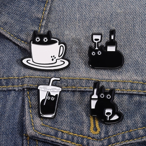 Cartoon Schwarze Katze Emaille Brosche Legierung Pin Kaffee Wein Tasse Neuheit Mode Abzeichen Für Kleidung Tasche Jacke
