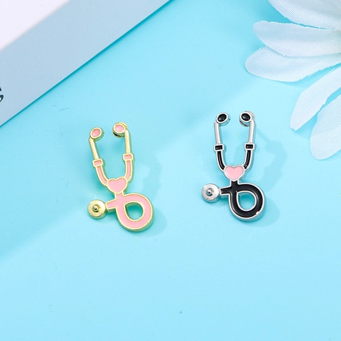 Spilla In Smalto Con Stetoscopio A Cuore Lega Di Zinco Gioielli Medici Pin Da Risvolto Per Infermieri Medici