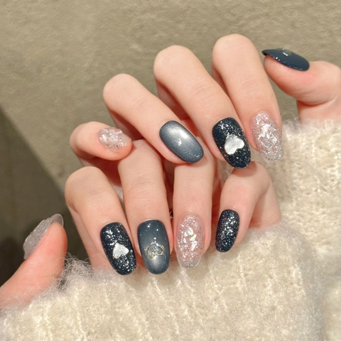 Handmade Press On Nails Katzenaugeneffekt Mit Silberglitzer Und Herzdekor Schwarz Transparent Kurz Oval Kunstnägel