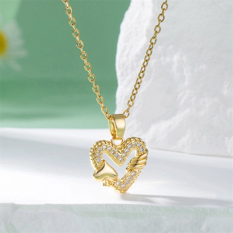 Collar Con Colgante De Corazón Acero De Titanio Chapado En Oro De 18K Zircón Joyería Minimalista Para Mujer