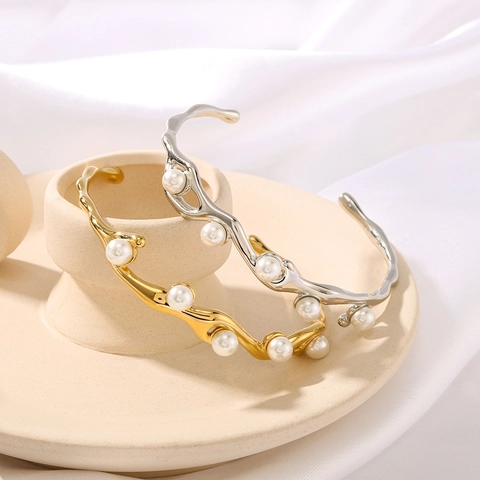 Brazalete Abierto De Acero Inoxidable Con Onda Vintage Y Perla Artificial De Concha Estilo Francés Para Mujer Joyas Minimalistas Elegantes