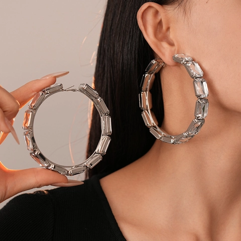 Overdreven Grote Creolen Voor Dames Legering Acryl Strass Geometrisch Ontwerp Met Zilveren Oorsteker