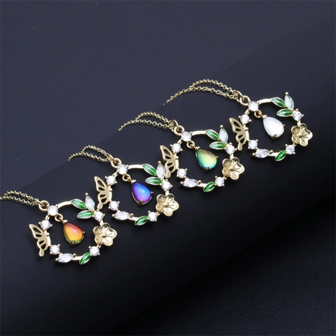 Collier Pendentif Papillon Fleur Cuivre Zircon Émail Goutte D'eau Pierre Bijoux Élégants Pour Femmes