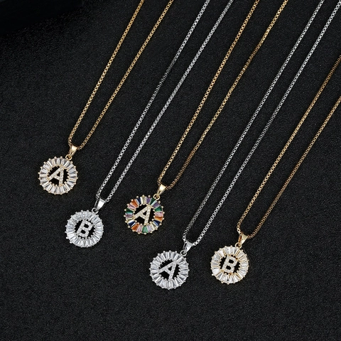 Collier Pendentif Initiale Alphabet Cuivre Baguette Zircone Cubique Arc-En-Ciel Médaillon Rond Bijoux Pour Femmes