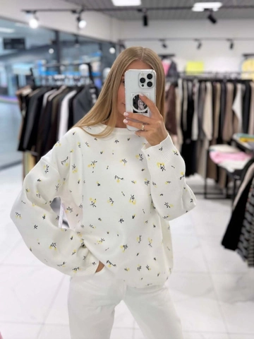 Women Floral Knit Pullover Sweater Round Neck Long Sleeve Loose Fit Cotton Blend Casual Fashion Jumper Top