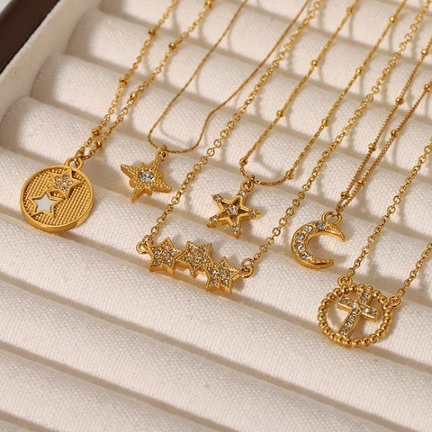 Collier Pendentif Acier Inoxydable Charmes Étoile Lune Croix Zircon Plaqué Or 18K Bijoux Mode Élégants Pour Femmes