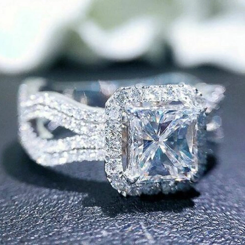 Anello In Zircone Taglio Princess Per Donna Con Incastonatura Halo E Design A Gambo Diviso Eleganti Gioielli Da Fidanzamento