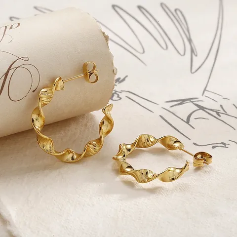 Orecchini A Cerchio Intrecciati In Acciaio Inossidabile Stile Francese Texture A Onde Irregolari Placcati Oro 18K