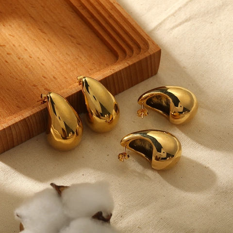 Hollow Teardrop Stud Earrings 18K Gold Plated Stainless Steel Polished Waterdrop Shape Modern Fashion Jewelry
