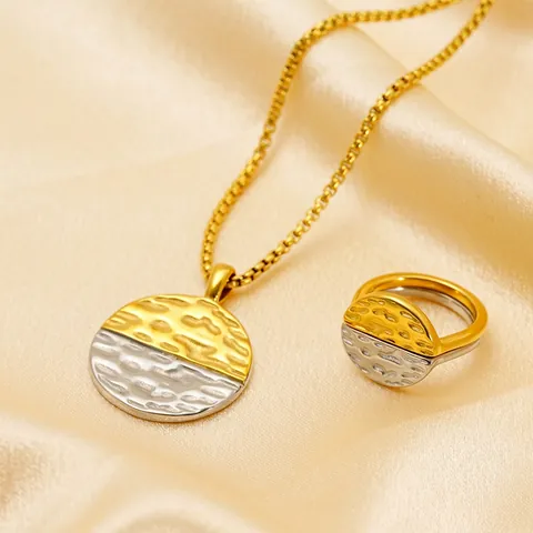 Retro Rund Zweifarbig Anhänger Halskette Und Ring Set Edelstahl Hammerschlag Textur Geometrischer Schmuck Für Damen