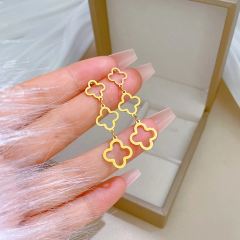Drievoudige Holle Klaver Hangoorbellen Titanium Staal Verguld Lange Kwast Minimalistische Elegante Sieraden Voor Dames