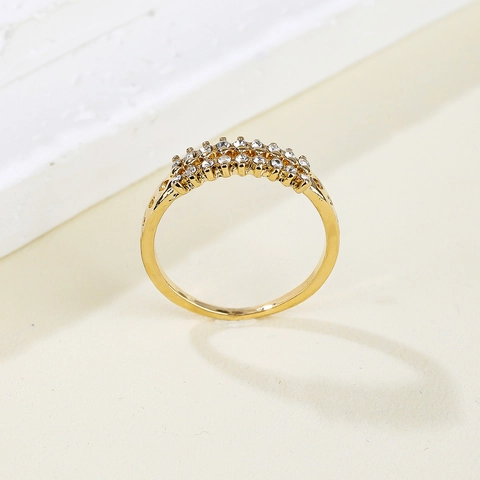 Anello In Acciaio Al Titanio Placcato Oro Più File Zirconia Strass Cuore Cavo Geometrico Semplice Elegante Gioielli Unisex