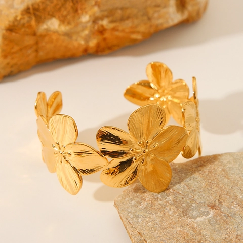 Eleganter Edelstahl Blumen Armreif Goldfarben Texturierter Floraler Schmuck Armband Für Damen Rostfrei