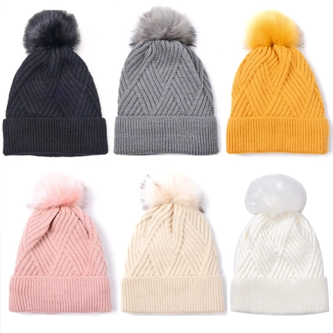 Gorro De Invierno Para Mujer Color Sólido Punto Patrón De Rombos Engrosado Forro Polar Cálido Exterior Pompón Piel Sintética