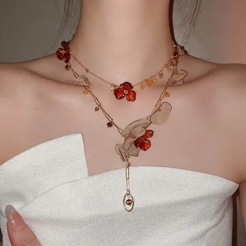 Vintage Flower Pendant Necklace With Acrylic Chiffon Petals And Resin Beads Gold Alloy Clavicle Chain For Women