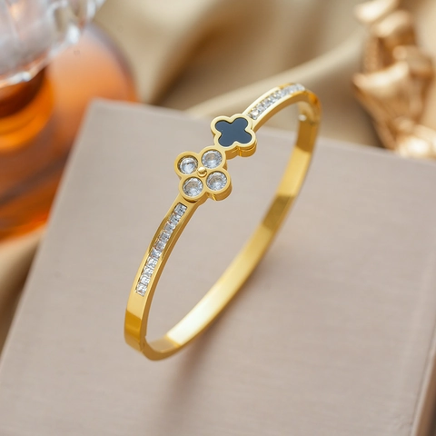 Titanium Staal Dubbel Klavertje Vier Armring Met Strass Inleg Kunstparelmoer Open Armband Voor Vrouwen Mode Luxe Sieraden