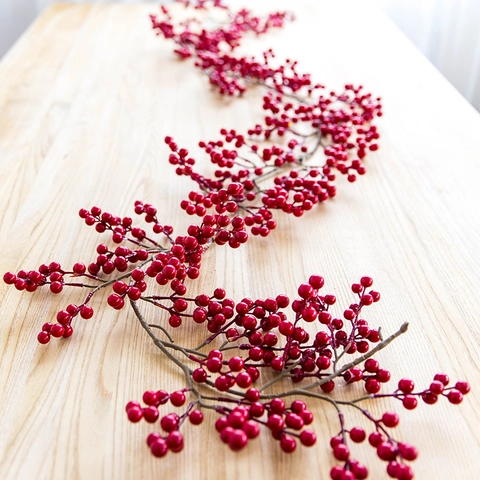 Christmas Artificial Red Berry Garland Festive Foam Berry Vine For Holiday Home Decor Mantel Decoration