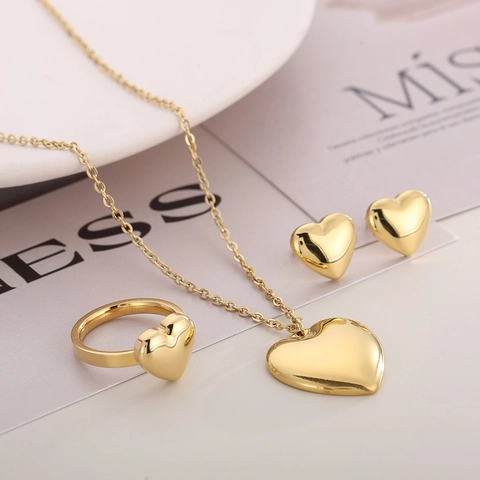 Parure De Bijoux Coeur Collier Boucles D'oreilles Et Bague Acier Inoxydable Poli Plaqué Or 18K Mode Elégant Femmes