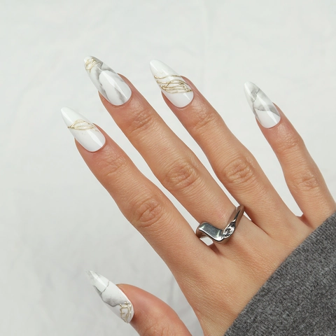 Elegant Marble Pattern Press On Nails Long Stiletto Artificial False Nails With Gold 3D Metal Lines For Women Fashionable