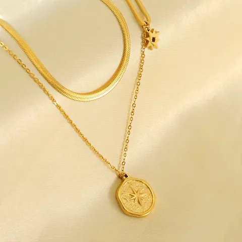 Double Layer Necklace 18K Gold Plated Stainless Steel Snake Chain Round Plaque Star Motif Pendant For Women