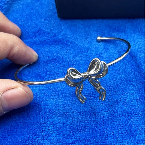 Semplice Braccialetto Rigido con Fiocco in Acciaio Inossidabile per Donna Moda Lucidato Farfalla Bracciale Aperto Gioielli