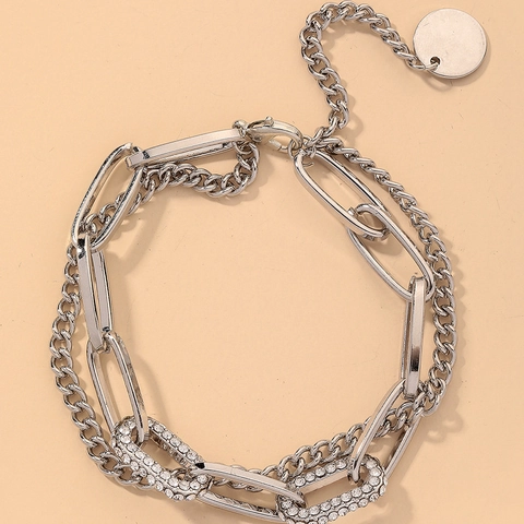 Pulsera De Cadena Multicapa Aleación Strass Incrustado Geométrico Color Plata Joyería De Mano Para Mujeres Estilo Moda