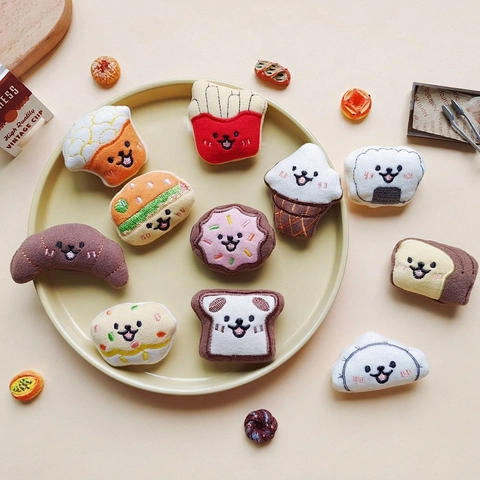 Mignonne Broche En Peluche Aliments Dessin Animé Brodé Hamburger Frites Croissant Glace Décoration DIY Pour Sacs Vêtements