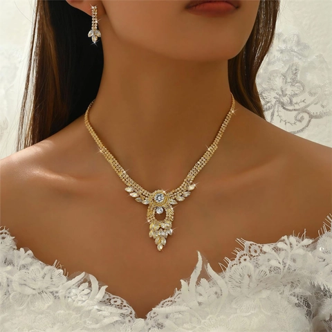Lussuoso Set Di Gioielli Collana E Orecchini In Strass Lega Cuore Goccia Sposa Matrimonio Banchetto Party Per Donne