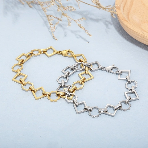 Stainless Steel Geometric Hollow Chain Necklace Trendy Square Heart Spliced Jewelry For Women Minimalist Fashion