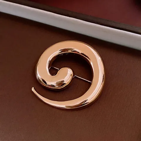 Broche De Espiral Minimalista Aleación Pulida De Alto Brillo Alfiler De Corsage Geométrico Para Mujer Joyería Elegante