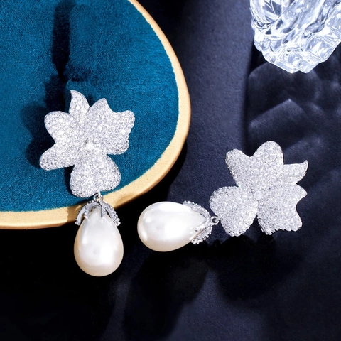 Orecchini A Fiore E Perla Artificial Con Perno In Argento Sterling 925 Rame Placcato Oro Gioielli Eleganti