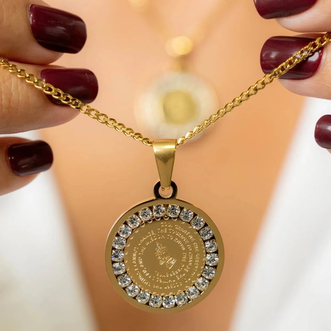 Luxus 18K Vergoldet Edelstahl Rund Münze Anhänger Halskette Für Damen Zirkonia Eingelegt Serenity Prayer Wasserdicht Modeschmuck