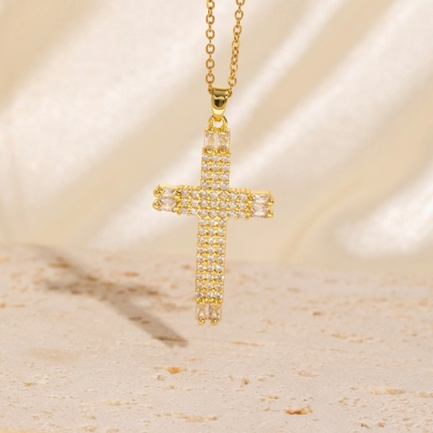 Collana Con Ciondolo A Croce Rame Placcato Oro Con Zirconi Cubici Colorati Gioielli Hip-Hop Di Moda Per Donna Accessorio