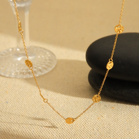 Hammerhalskette Mit Runden Scheiben 18K Vergoldeter Edelstahl Minimalistische Clavicle Kette Für Damen
