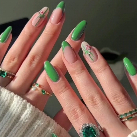 Weihnachts-Nägel Zum Aufpressen Mandelform Grün French Tip Zuckerstange Glänzend Falsche Nägel Für Frauen