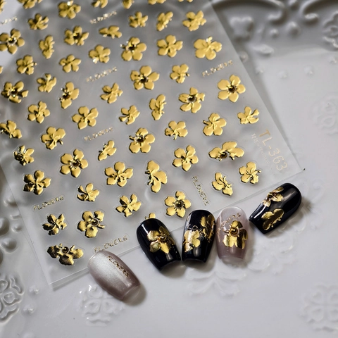3D Reliëf Nagelkunst Stickers Metalen Goud Zilver Bloem Ontwerpen Zelfklevende Decals Elegante Manicure Decoratie Vrouwen Kinderen