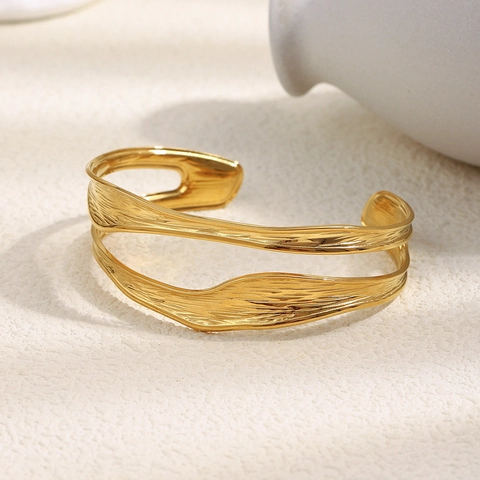 Wavy Texture Double Layer Cuff Bangle 18K Gold Plated Stainless Steel Chic Minimalist Niche Jewelry For Women