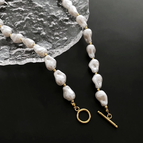 Künstliche Barockperlenkette Unregelmäßige Kunstperlen Titanstahl Knebelverschluss Französisch Retro Elegante Schlüsselbeinkette Damen