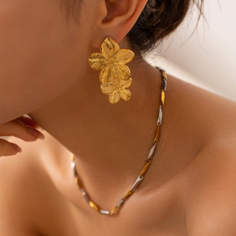 Layered Flower Drop Earrings 18K Gold Plated Stainless Steel Textured Floral Pendant Dangle Elegant Jewelry For Women