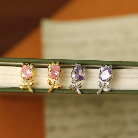 Elegantes Pendientes de Botón de Flor de Tulipán en Cobre con Circonia y Poste de Plata de Ley 925 para Mujer Joyería
