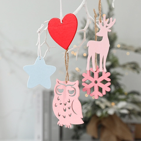 Wooden Christmas Tree Ornaments Painted Wood Reindeer Owl Snowflake Star Heart Hanging Pendant Nordic Festive Decor