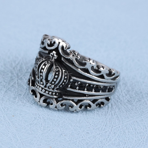 Anello Corona Acciaio Inossidabile Retro Gotico Croce Intagliata Zircone Nero Intarsiato Gioielli Punk Vintage Per Uomo Donna