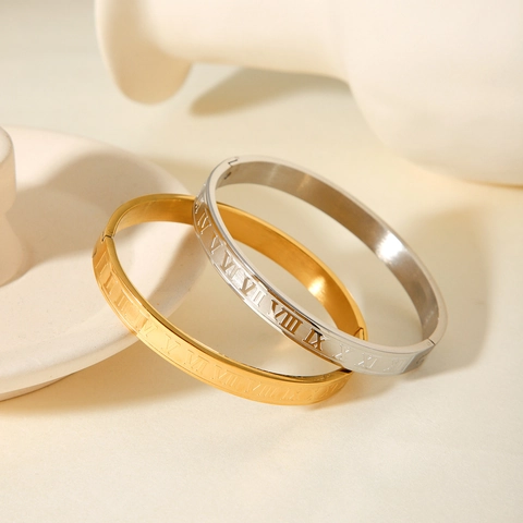 Bracciale Rigido Con Numeri Romani Acciaio Inossidabile Placcato Oro 18K Punk Moda Fibbia Gioielli Per Donna Uomo