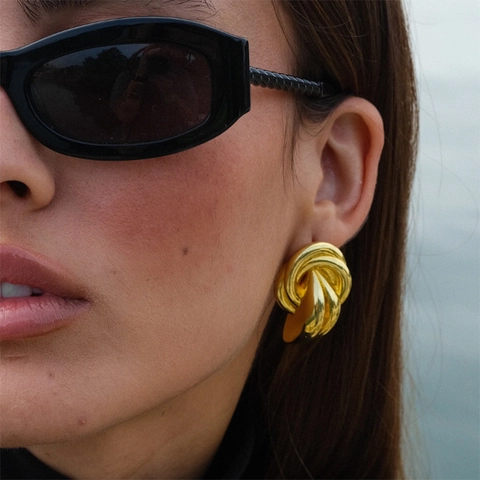 French Elegant 18K Gold Plated Stainless Steel Ribbon Knot Stud Earrings For Women Pleated Twist Teardrop Earrings Jewelry Gift