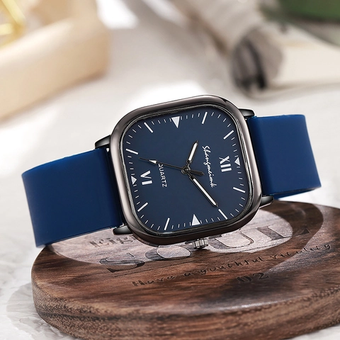 Orologio Al Quarzo Quadrato Con Cinturino In Silicone Numeri Romani Display Analogico Moda Semplice Minimalista Per Donna