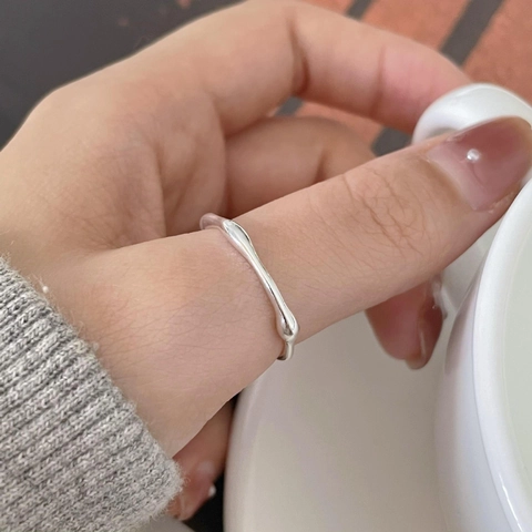 Anello In Argento Sterling 925 Minimalista Linea Di Metallo Liquido Irregolare Fascia Geometrica Per Donna