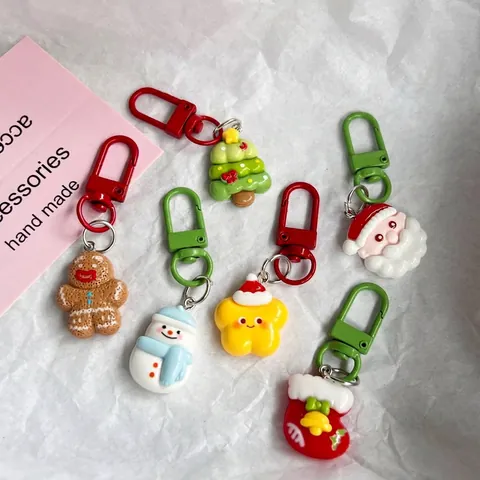 Simpatici Portachiavi Di Natale Resina Babbo Natale Pupazzo De Neve Omino Di Pan Di Zenzero Ciondoli Decorativi Per Zaino