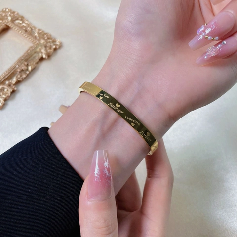 Bracciale Rigido Cuore Inciso I Love You Forever Acciaio Inossidabile Titanio Lucidato A Specchio Gioielli Romantici