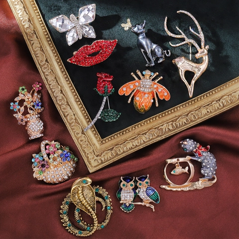 Broches Vintage Barroc Animale Flor Aleación Rhinestone Esmalte Alfileres Mujeres Accesorios Joyería